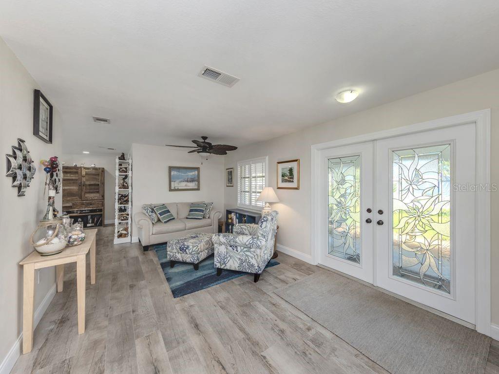 Image 10 of 33 For 601 Apalachicola Road