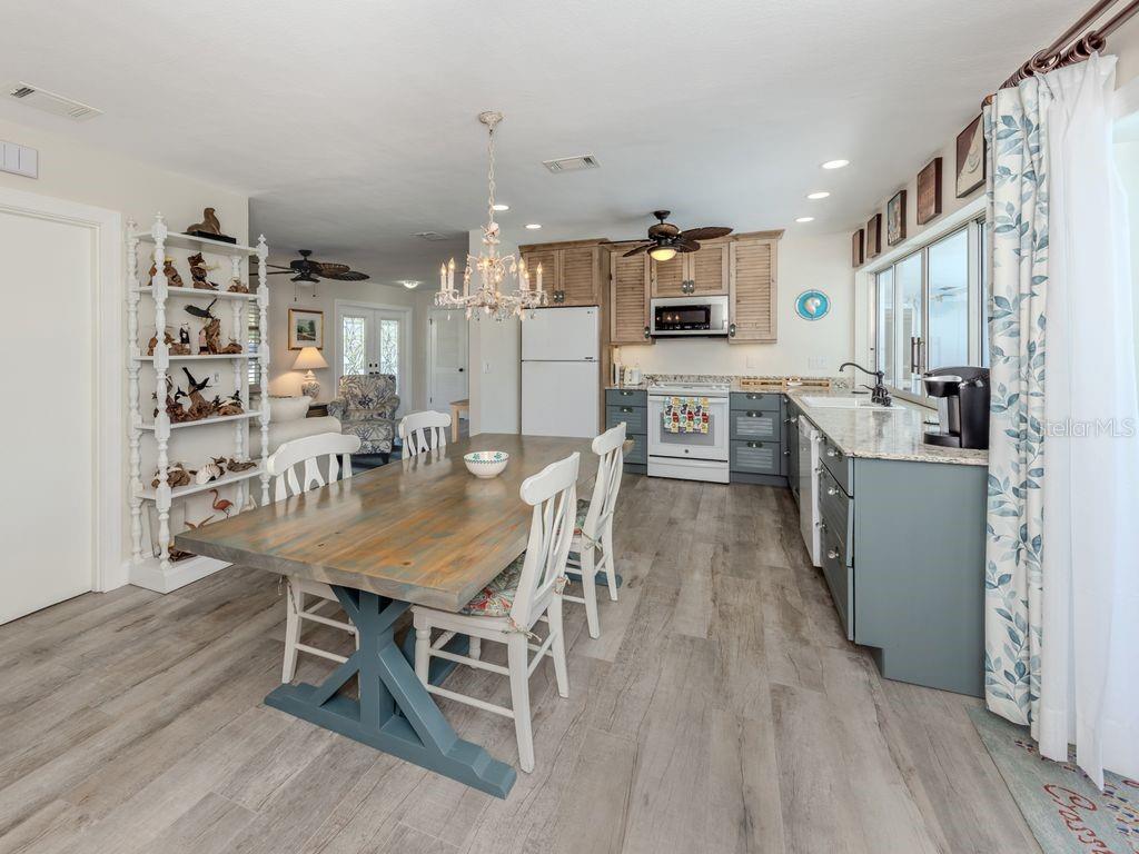 Image 15 of 33 For 601 Apalachicola Road