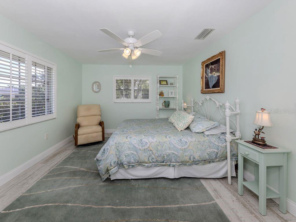 Image 21 of 33 For 601 Apalachicola Road