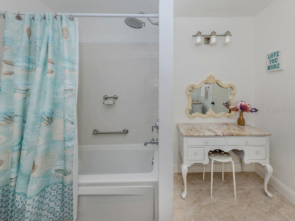 Image 23 of 33 For 601 Apalachicola Road