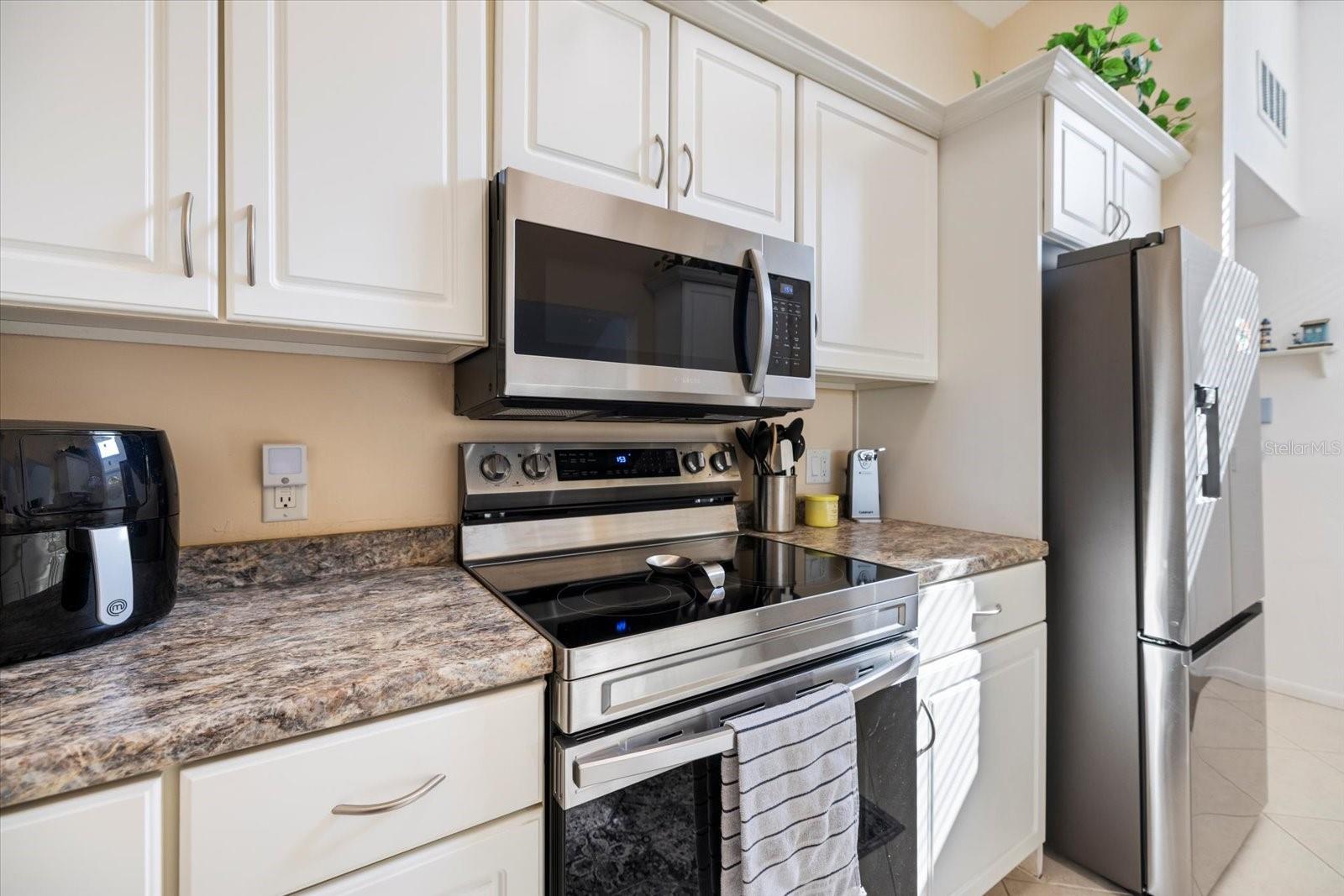 Image 11 of 53 For 702 White Pine Tree Road 72