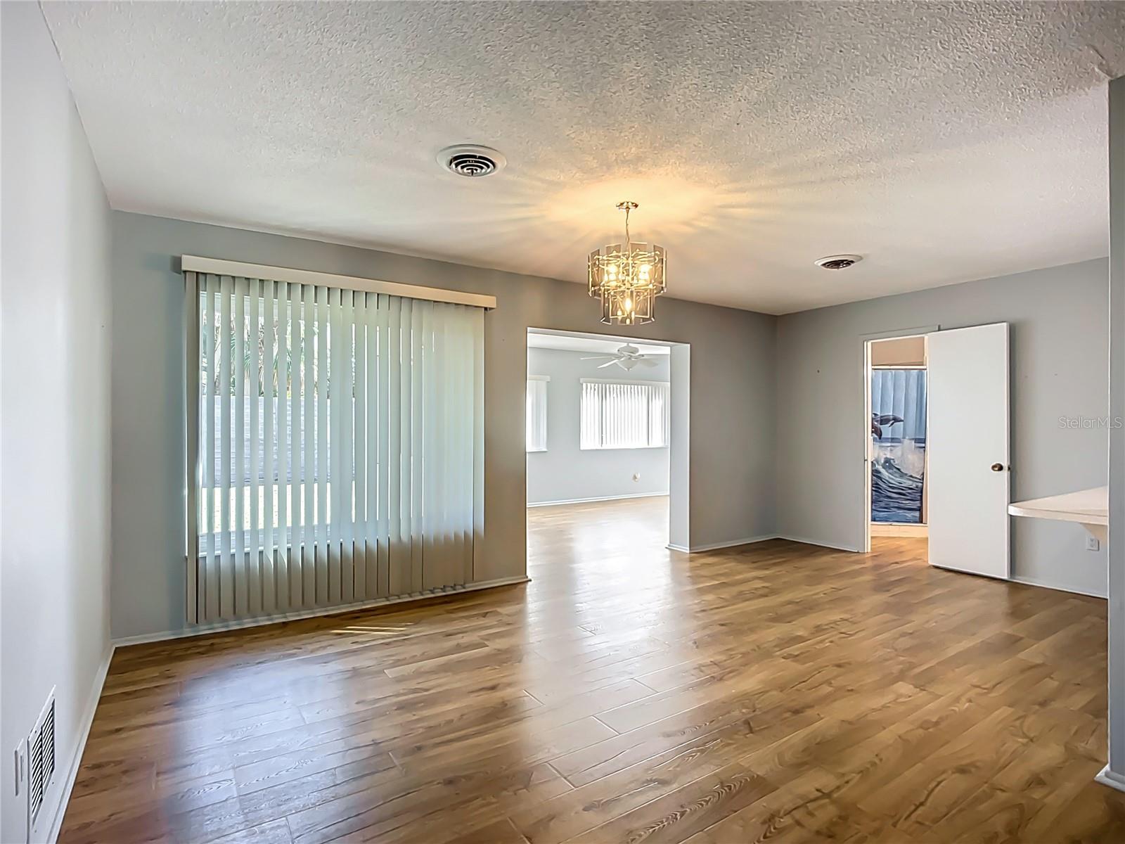 Image 13 of 33 For 595 Seminole Drive