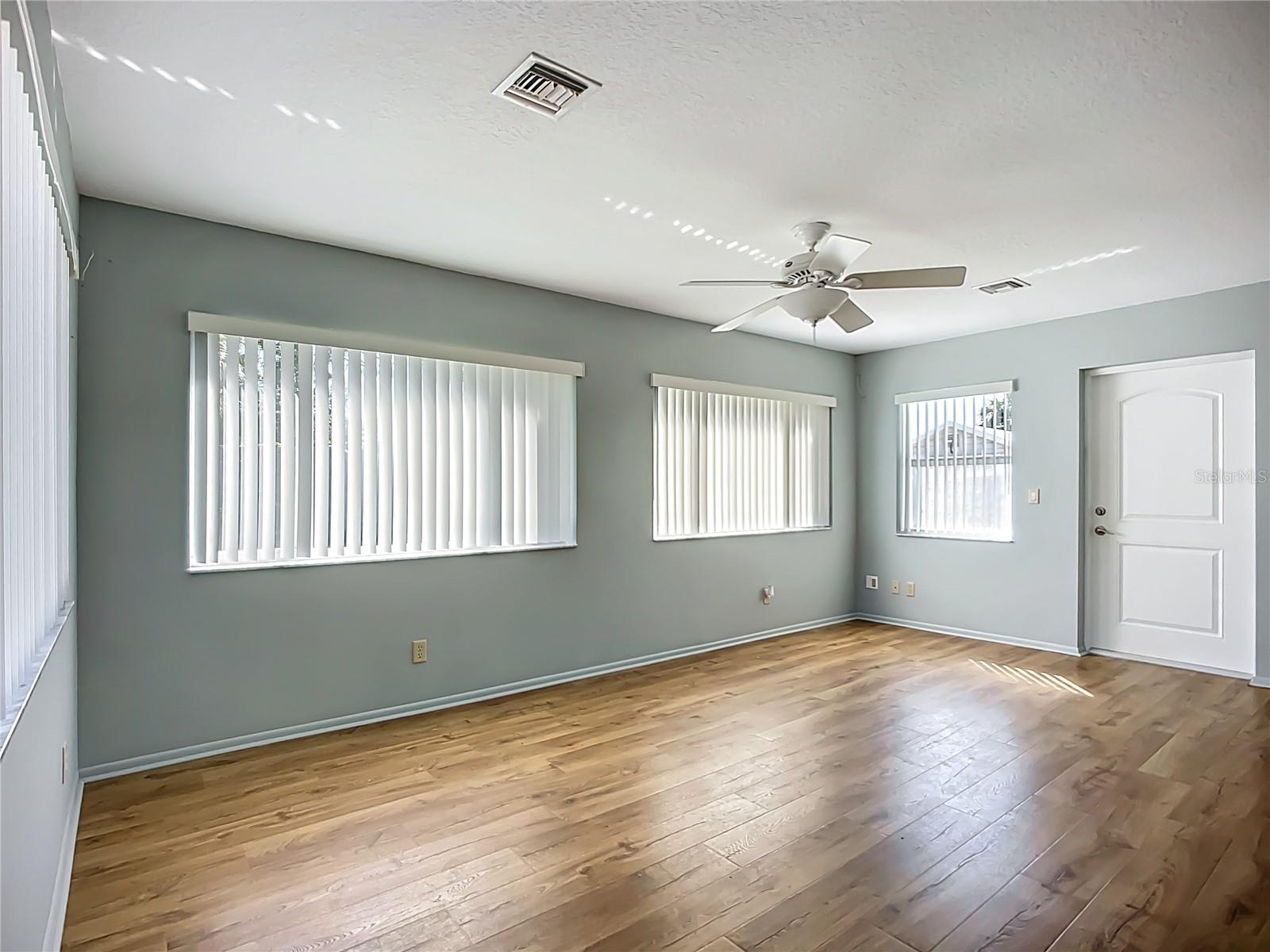 Image 14 of 33 For 595 Seminole Drive