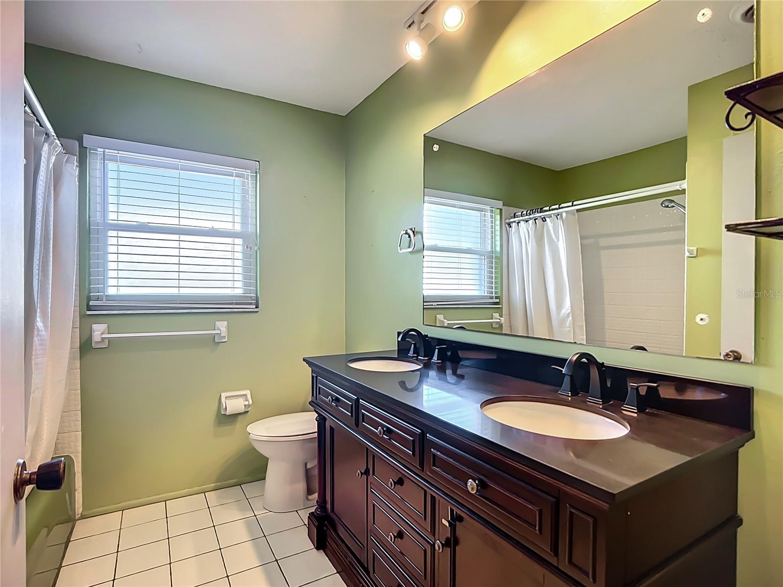 Image 19 of 33 For 595 Seminole Drive