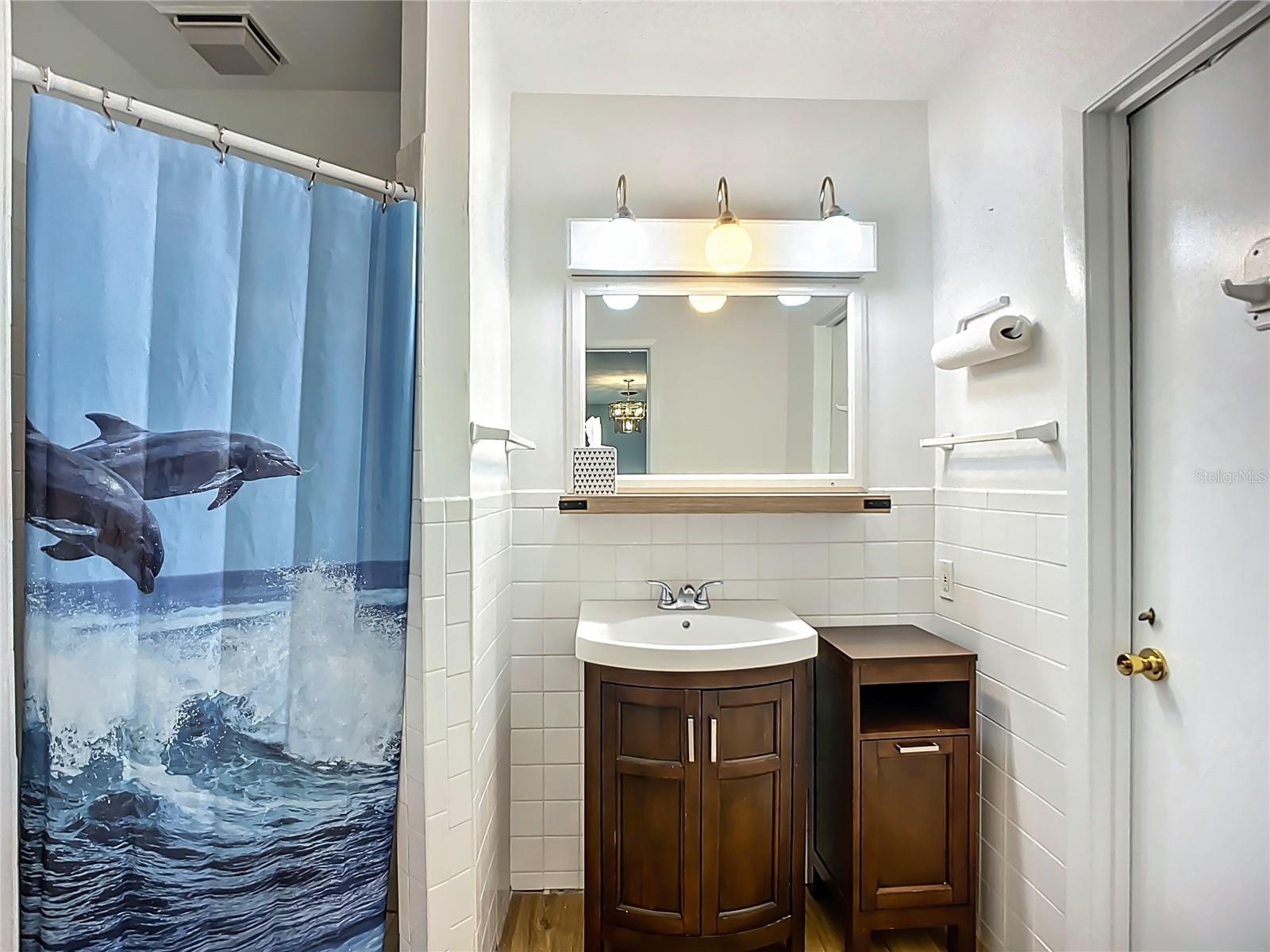 Image 23 of 33 For 595 Seminole Drive