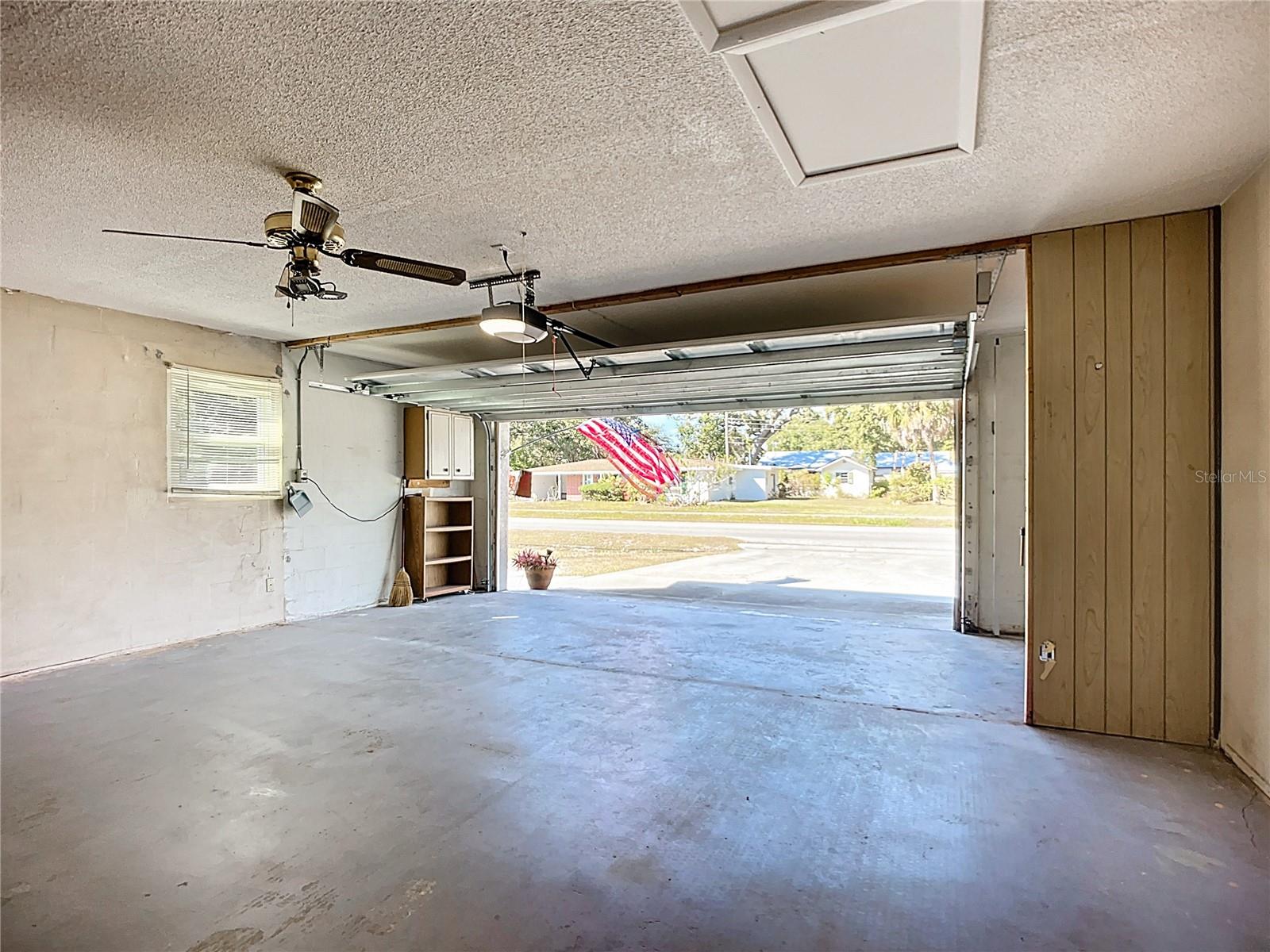 Image 25 of 33 For 595 Seminole Drive