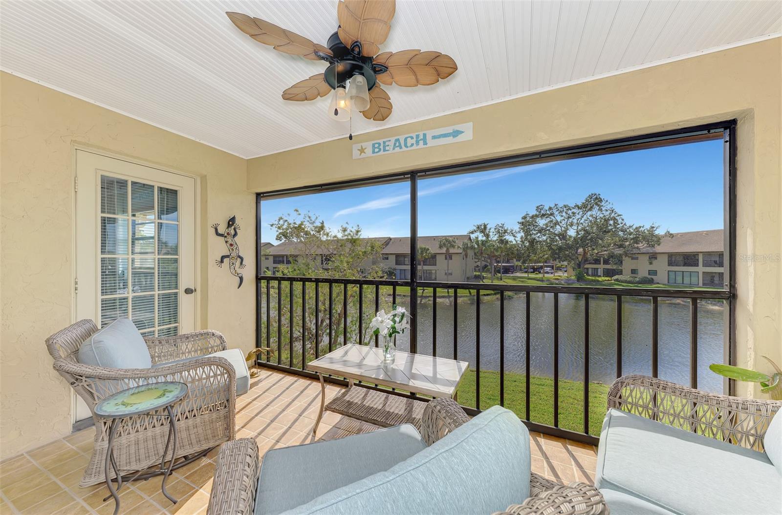 Image 10 of 53 For 320 Mission Trail N H