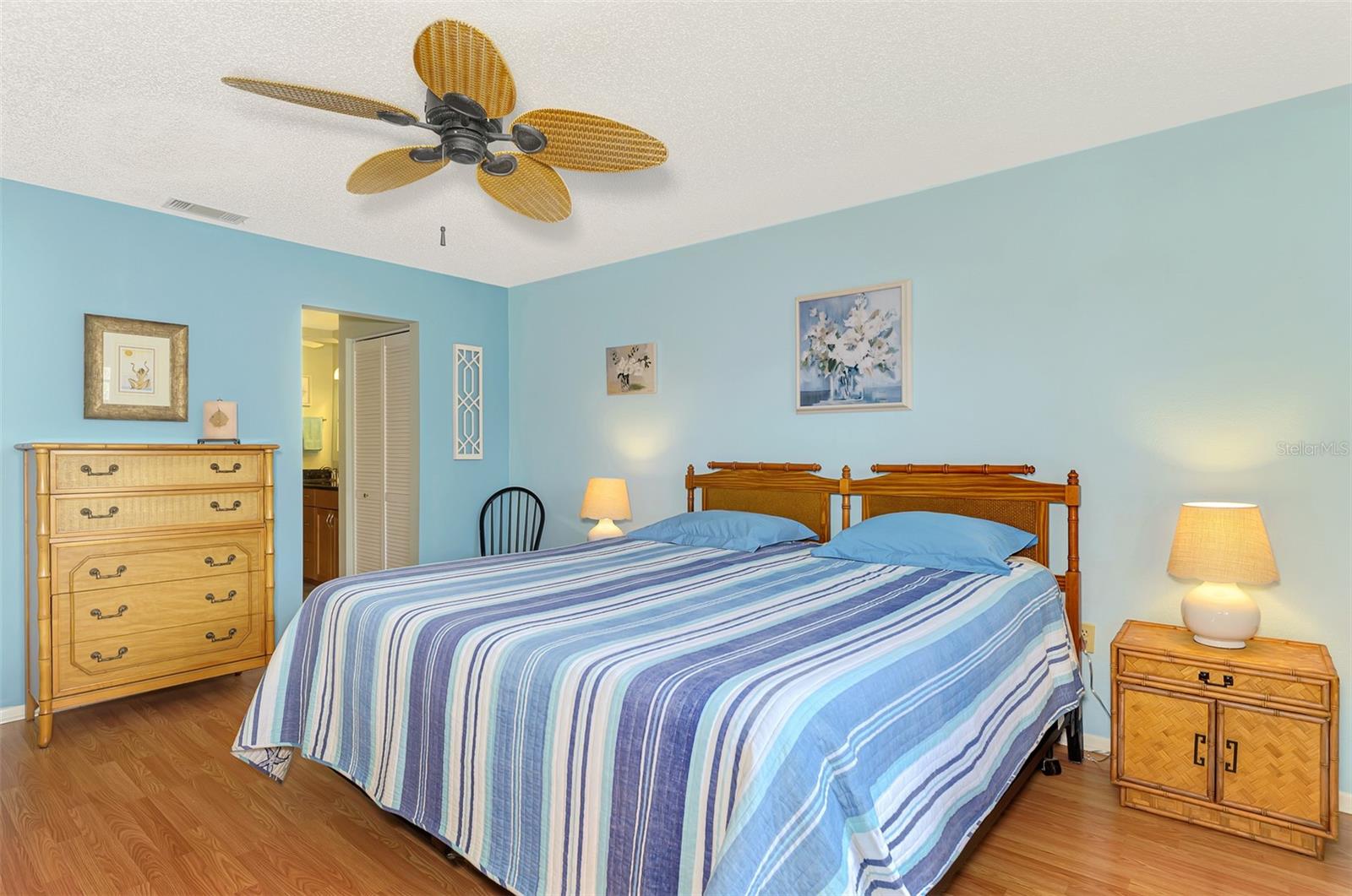 Image 16 of 53 For 320 Mission Trail N H