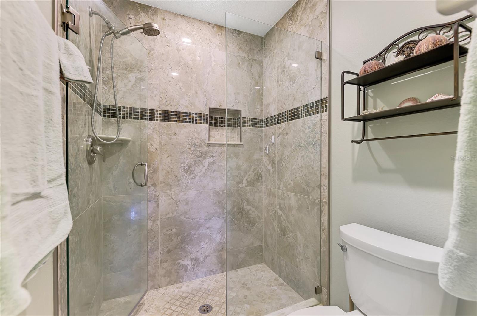 Image 21 of 53 For 320 Mission Trail N H