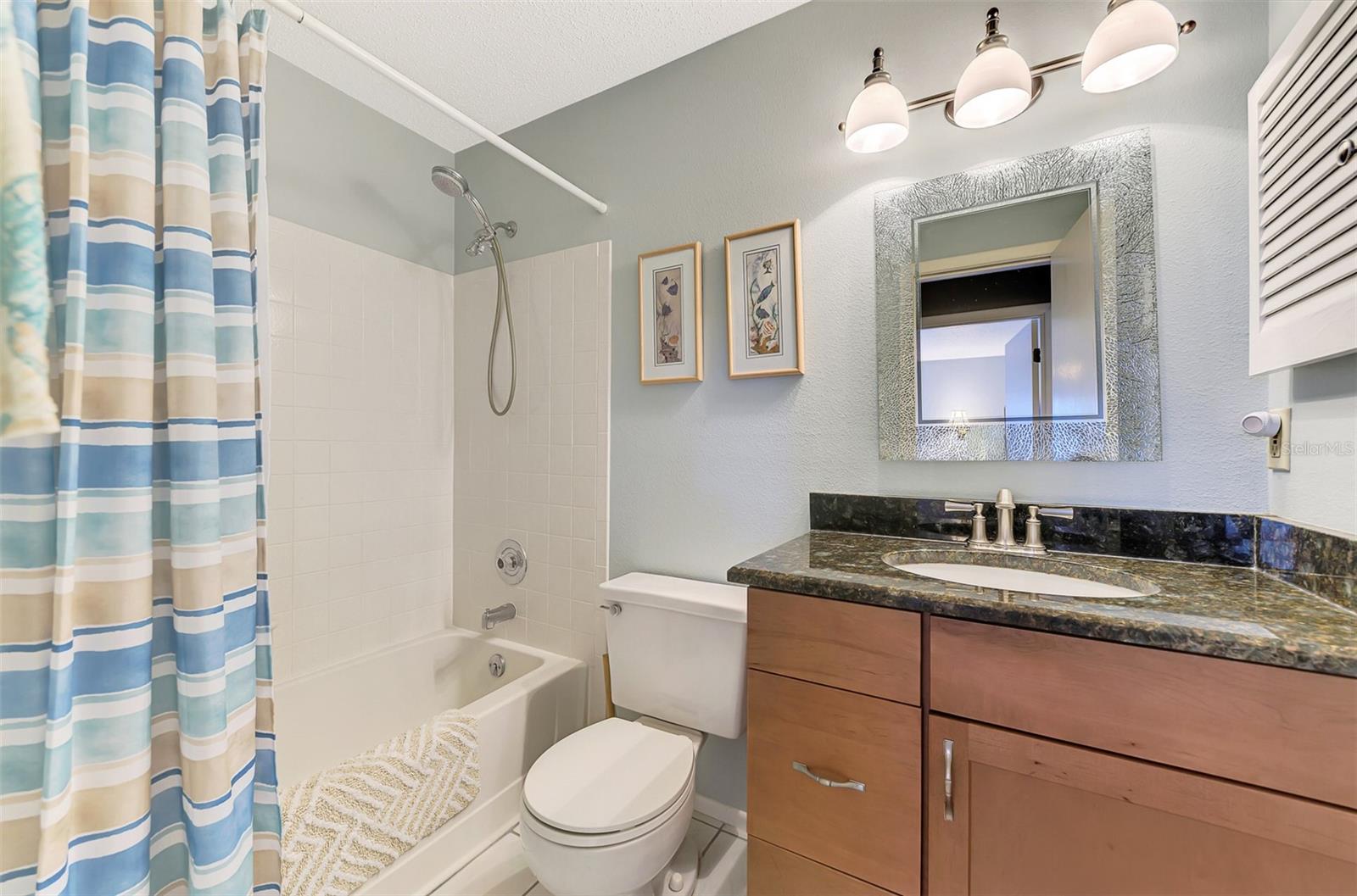 Image 24 of 53 For 320 Mission Trail N H