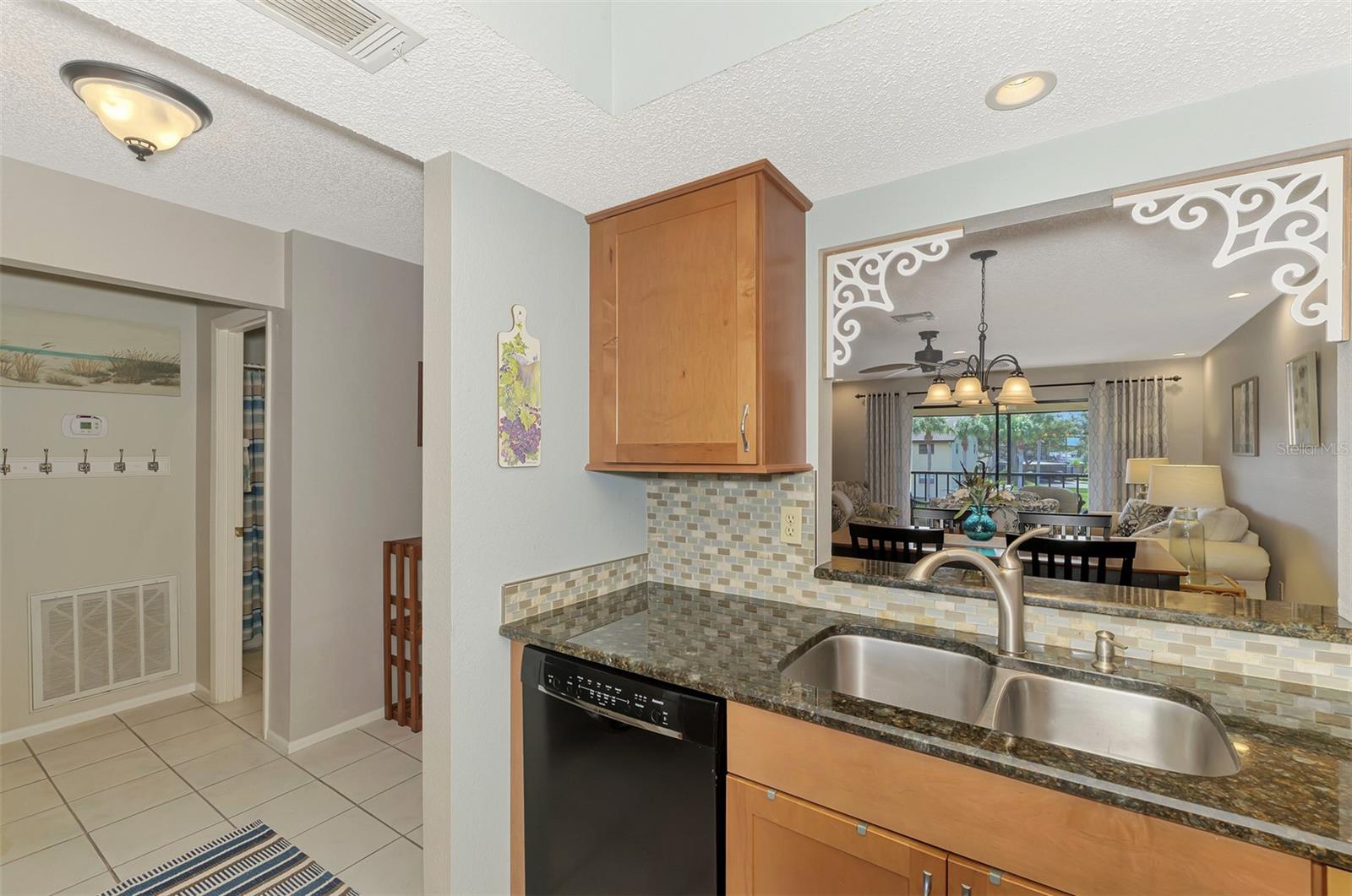 Image 31 of 53 For 320 Mission Trail N H