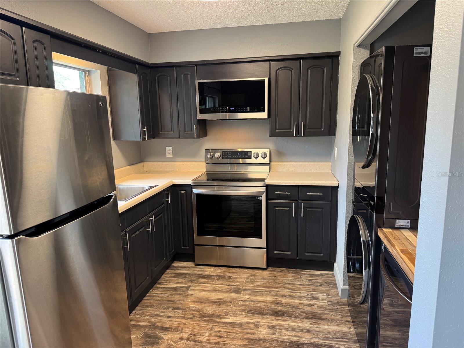 Image 2 of 15 For 2218 Seaboard Avenue