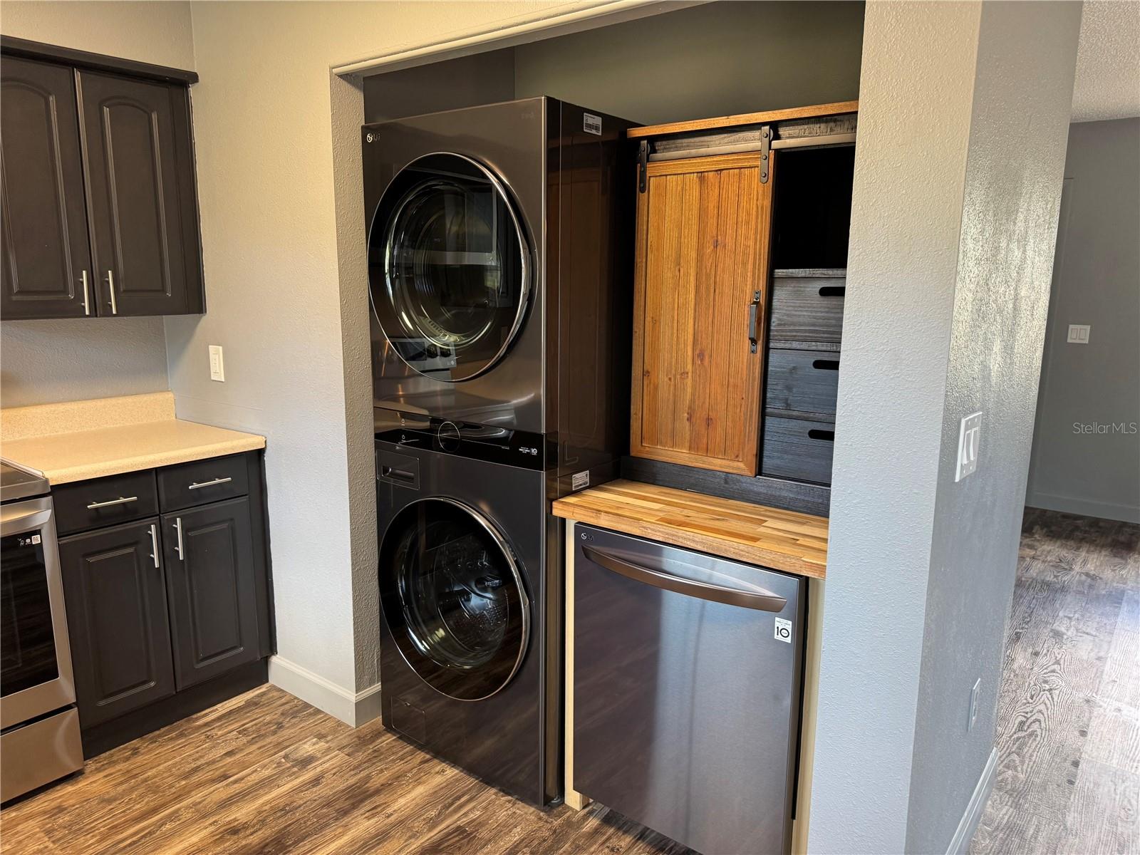 Image 3 of 15 For 2218 Seaboard Avenue