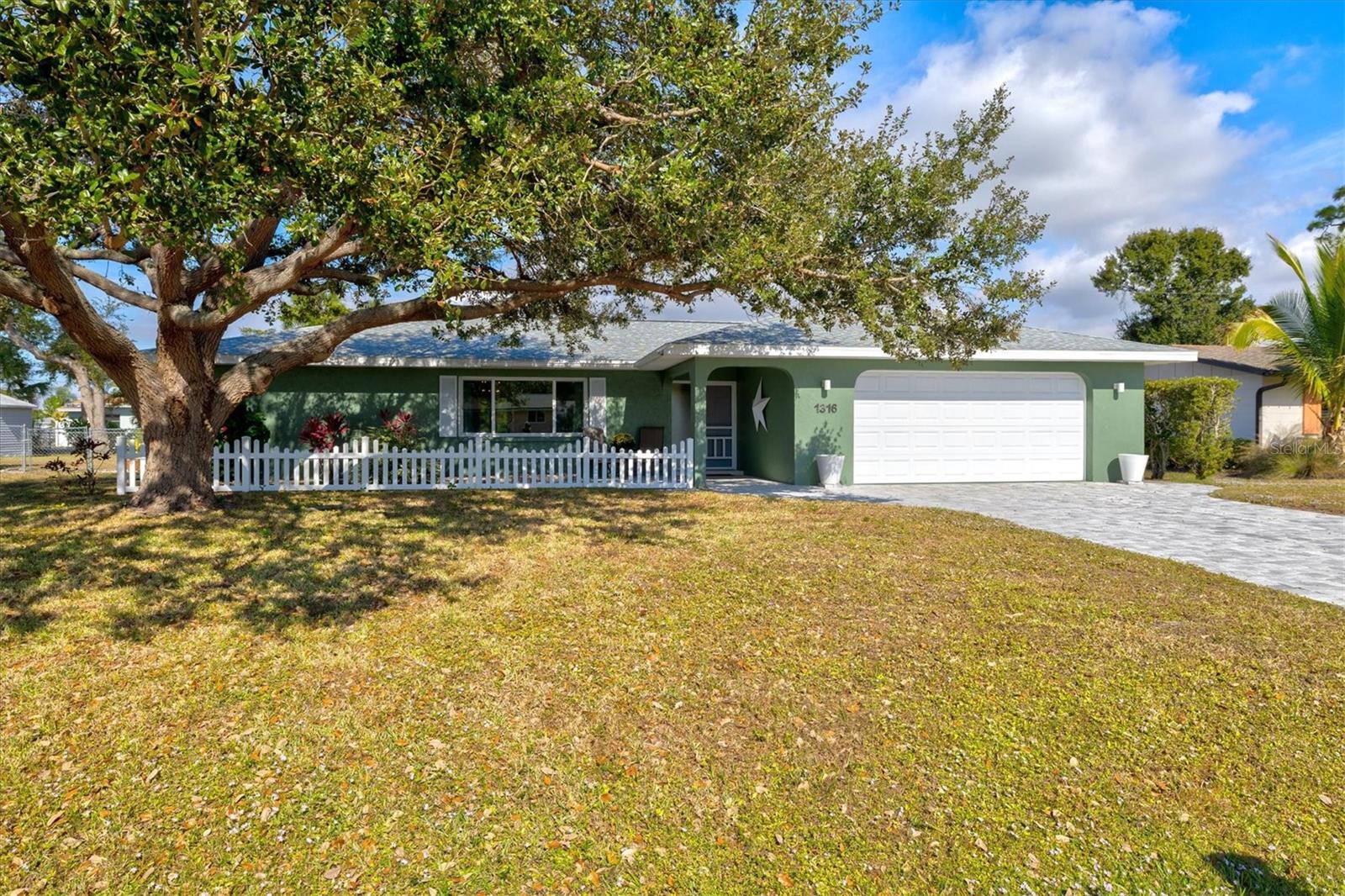 Details for 1316 Fir Avenue, VENICE, FL 34285