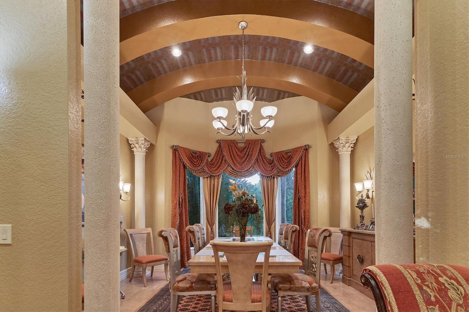 Image 22 of 98 For 3657 Tropicaire Boulevard