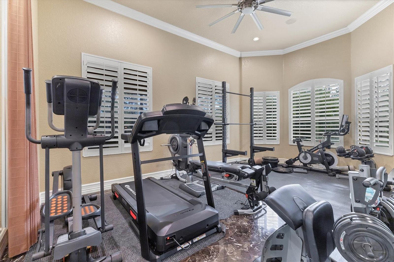 Image 33 of 98 For 3657 Tropicaire Boulevard