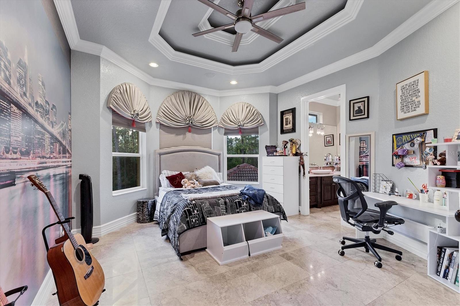 Image 56 of 98 For 3657 Tropicaire Boulevard