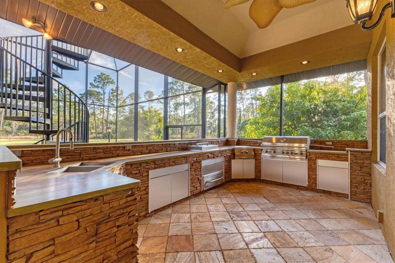 Image 75 of 98 For 3657 Tropicaire Boulevard