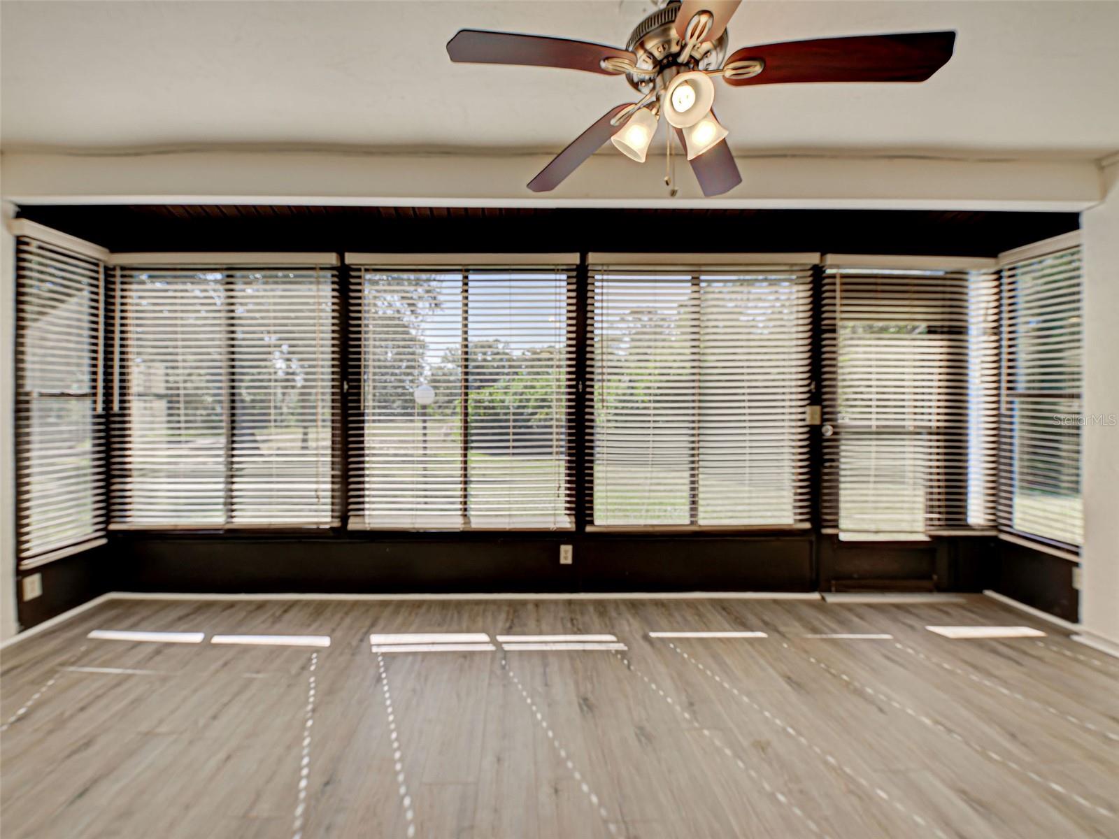 Image 27 of 75 For 1817 Curry Avenue 57