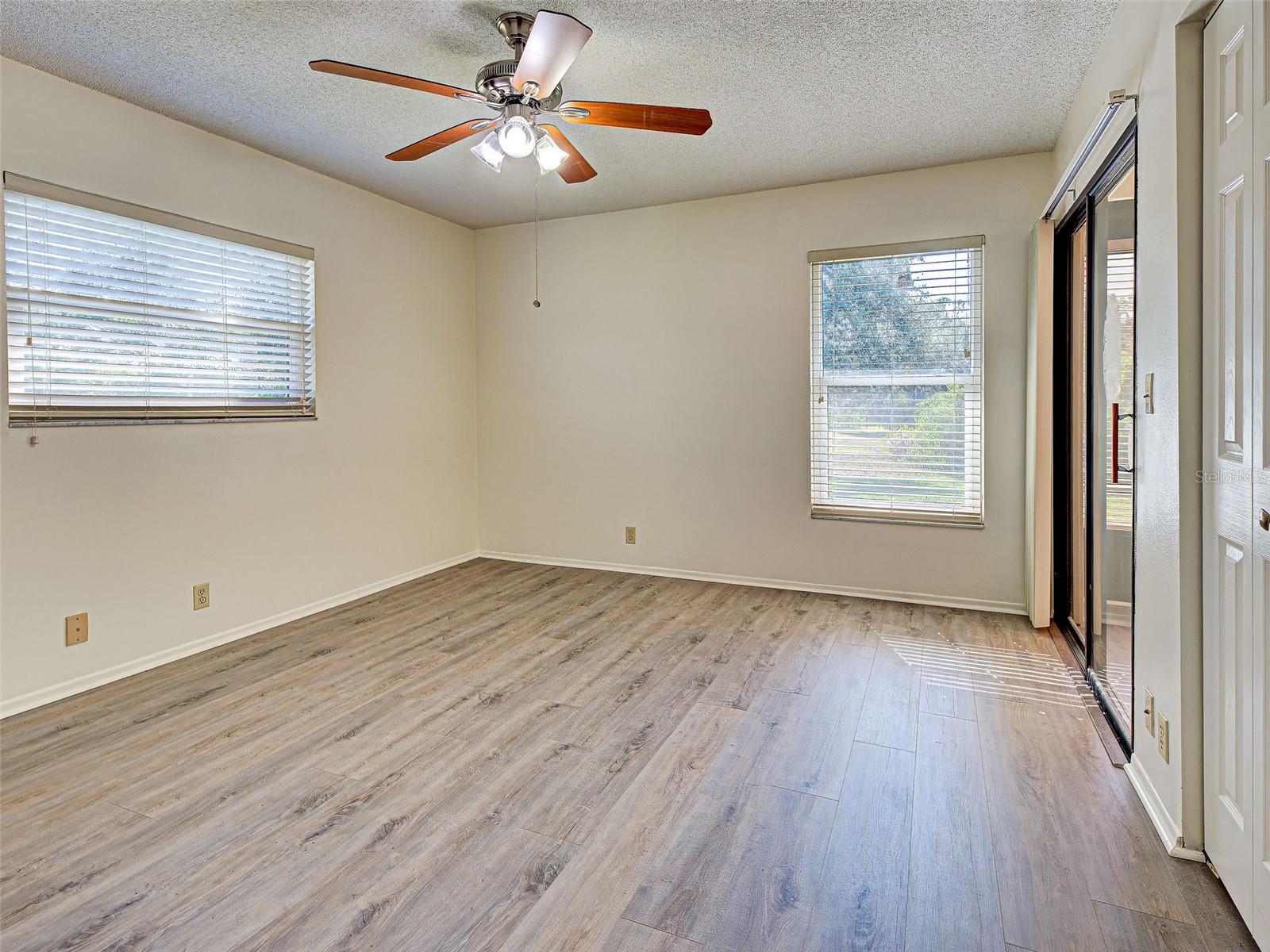 Image 31 of 75 For 1817 Curry Avenue 57