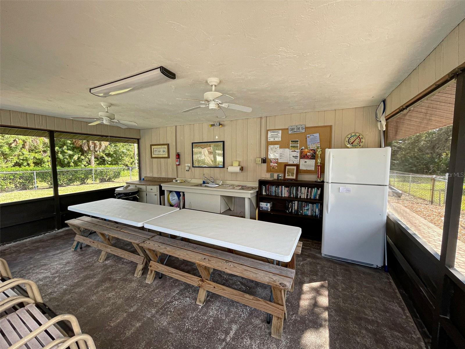 Image 59 of 75 For 1817 Curry Avenue 57