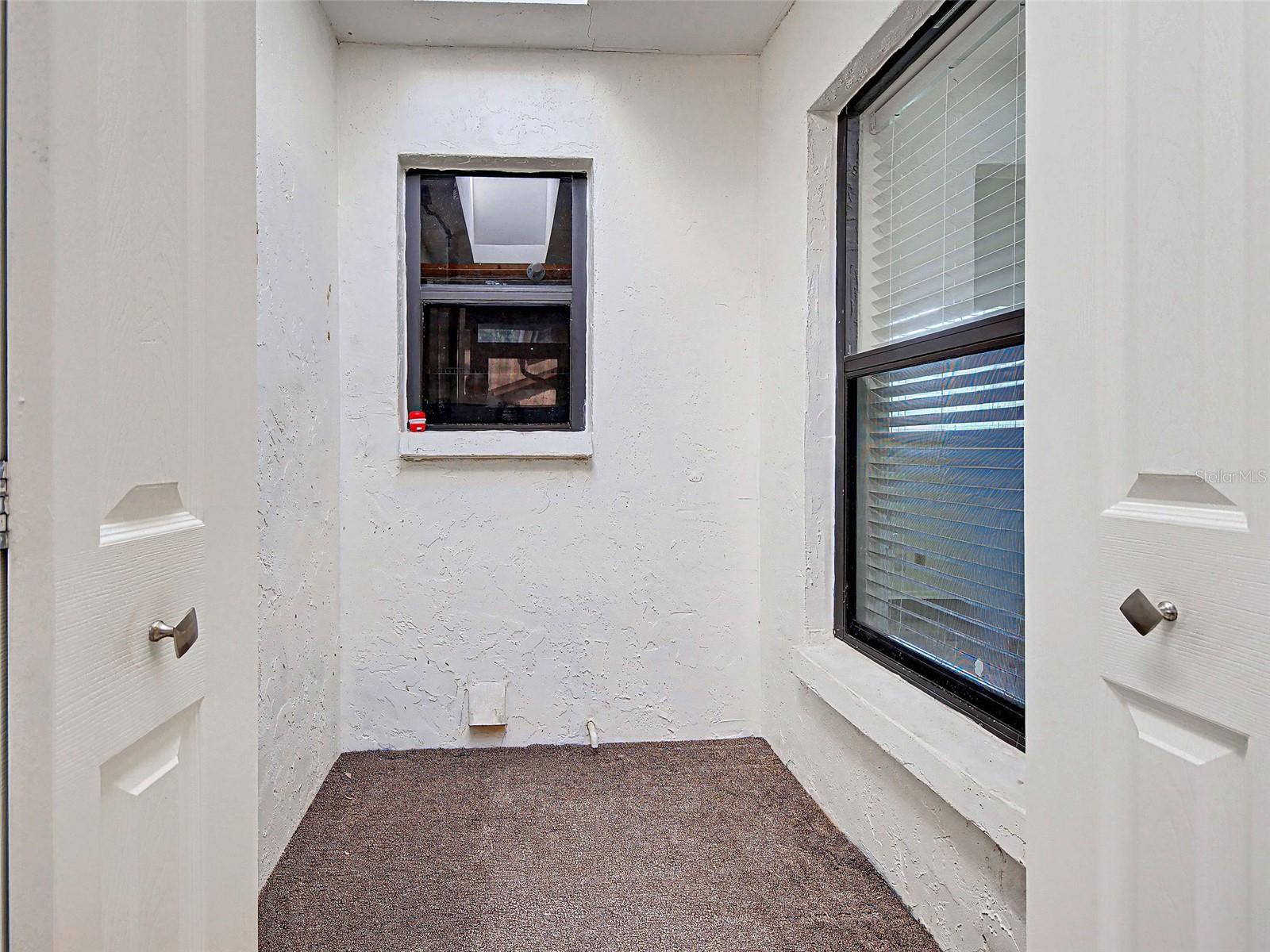 Image 9 of 75 For 1817 Curry Avenue 57