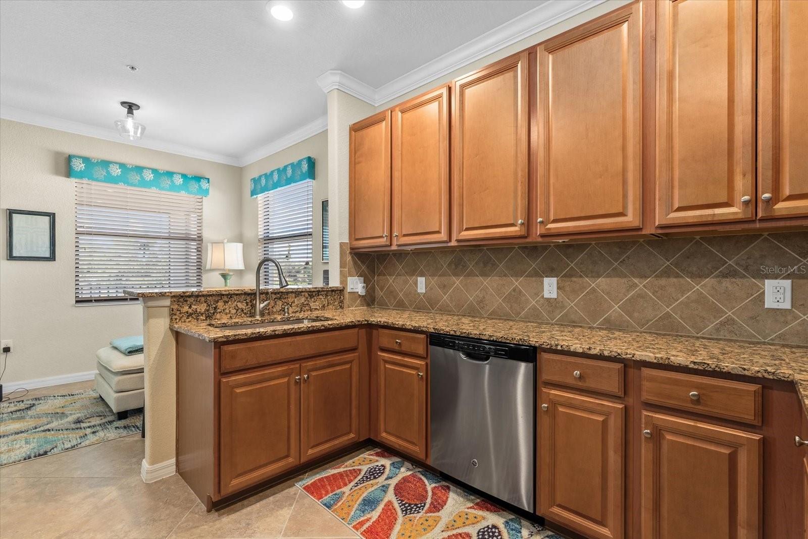 Image 12 of 51 For 20080 Ragazza Circle 202