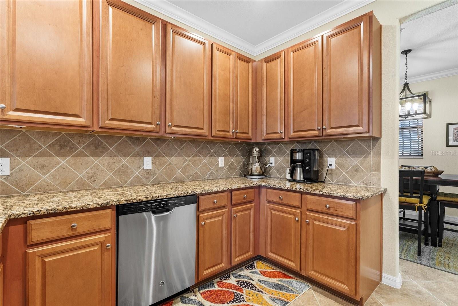 Image 13 of 51 For 20080 Ragazza Circle 202