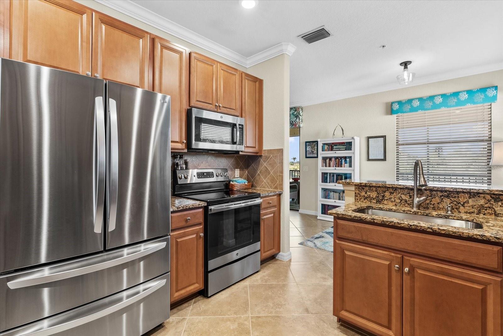 Image 14 of 51 For 20080 Ragazza Circle 202