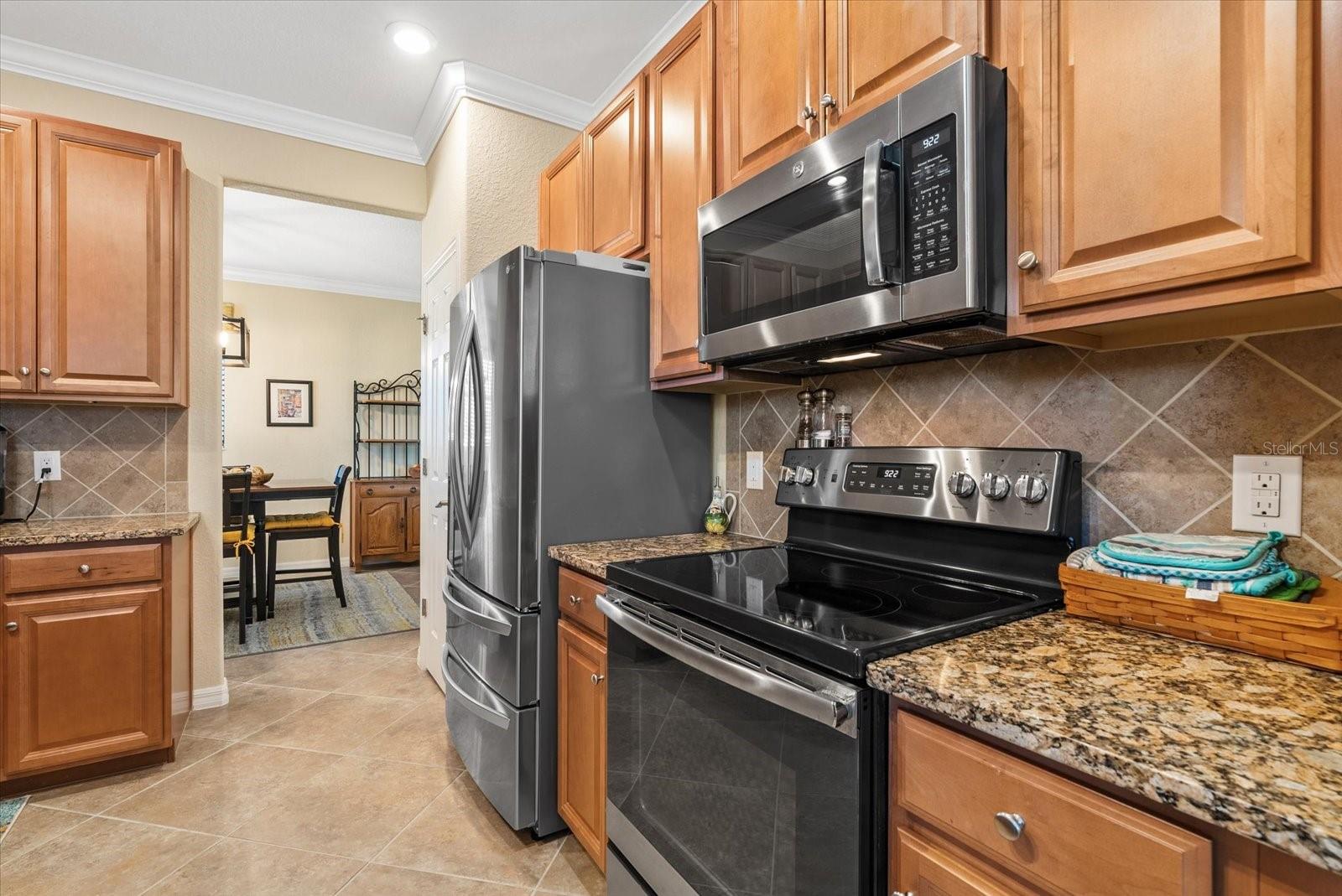 Image 15 of 51 For 20080 Ragazza Circle 202