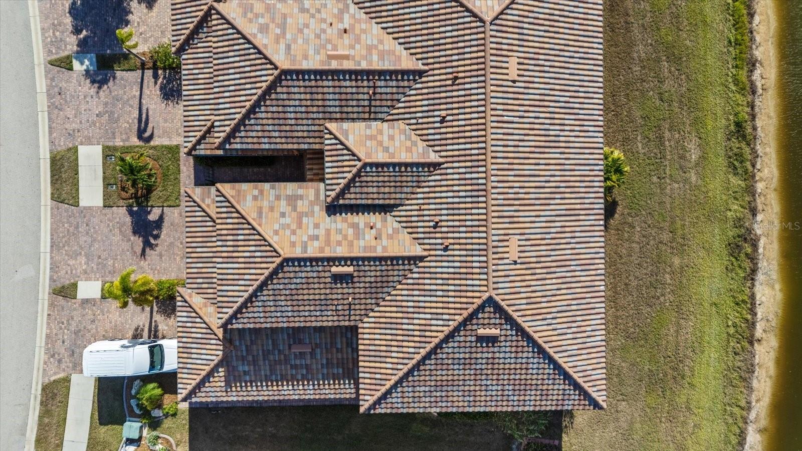 Image 33 of 51 For 20080 Ragazza Circle 202