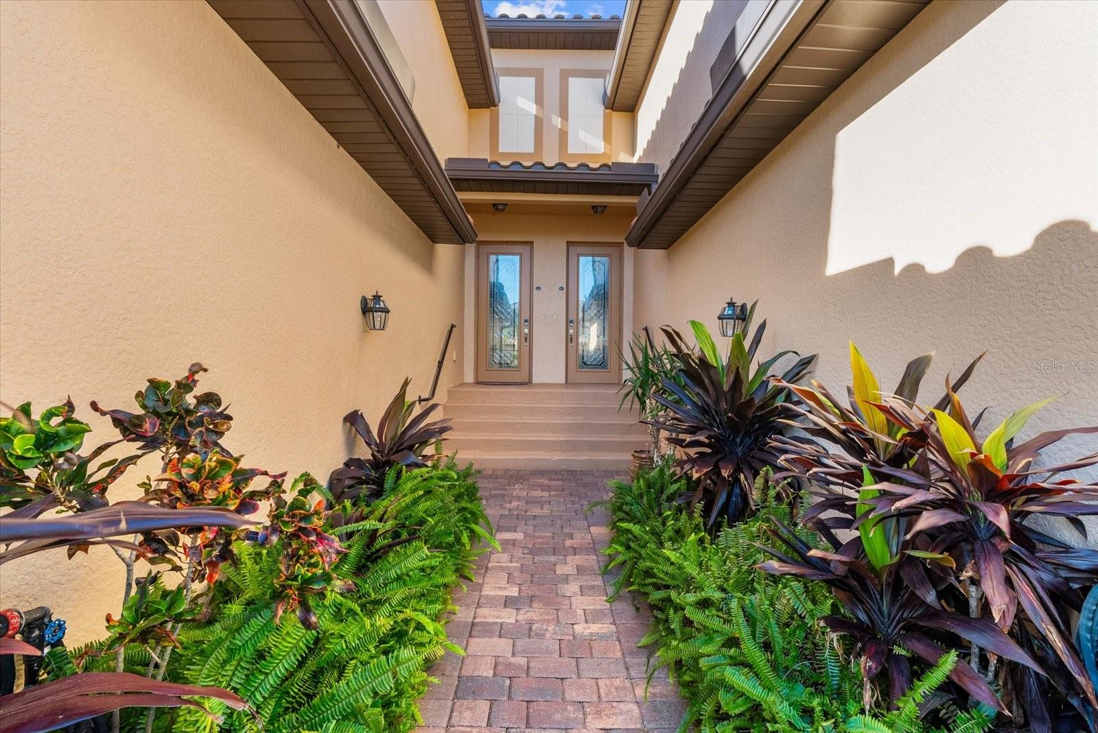 Image 36 of 51 For 20080 Ragazza Circle 202