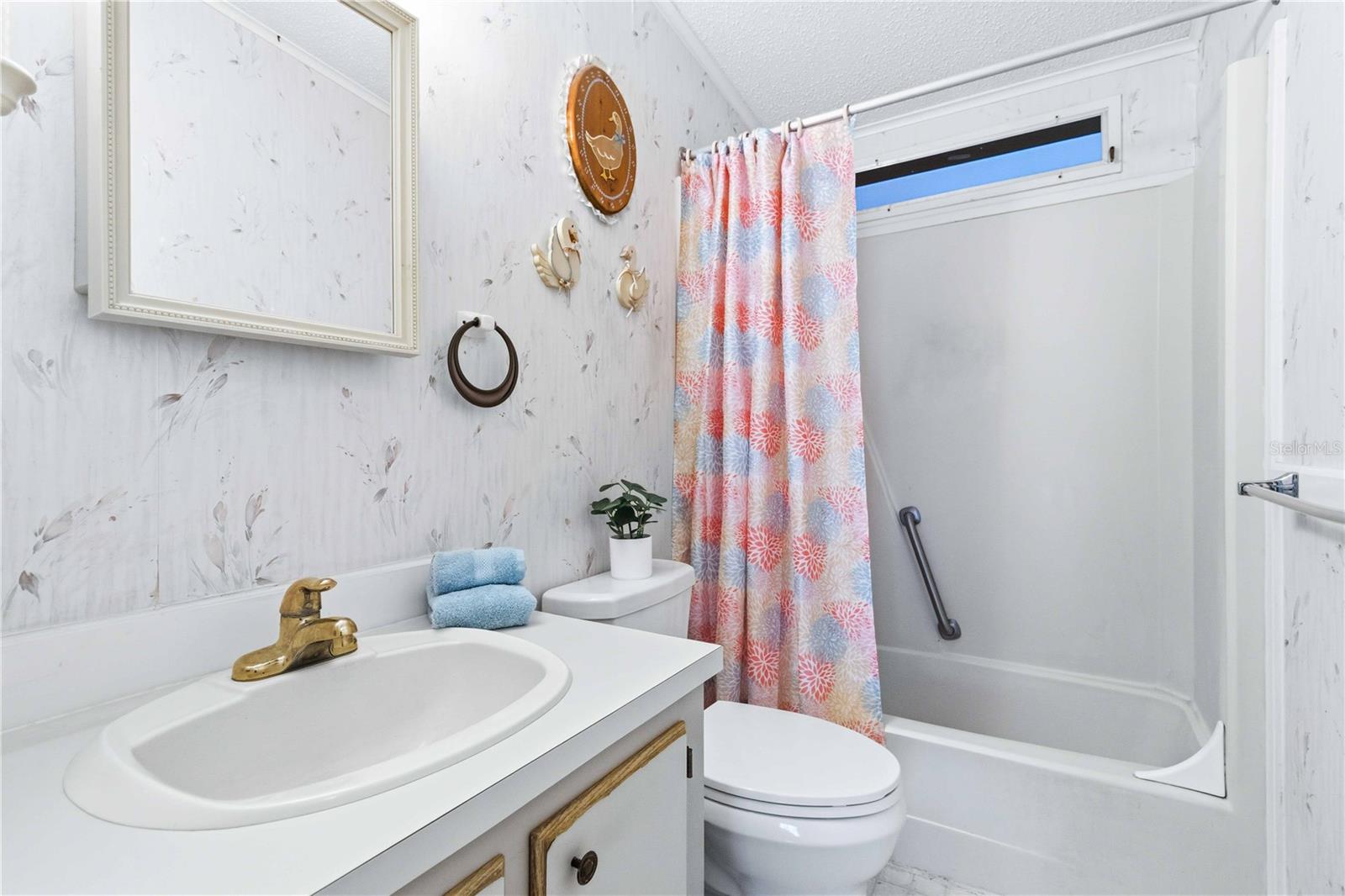 Image 19 of 32 For 300 Tropic Drive