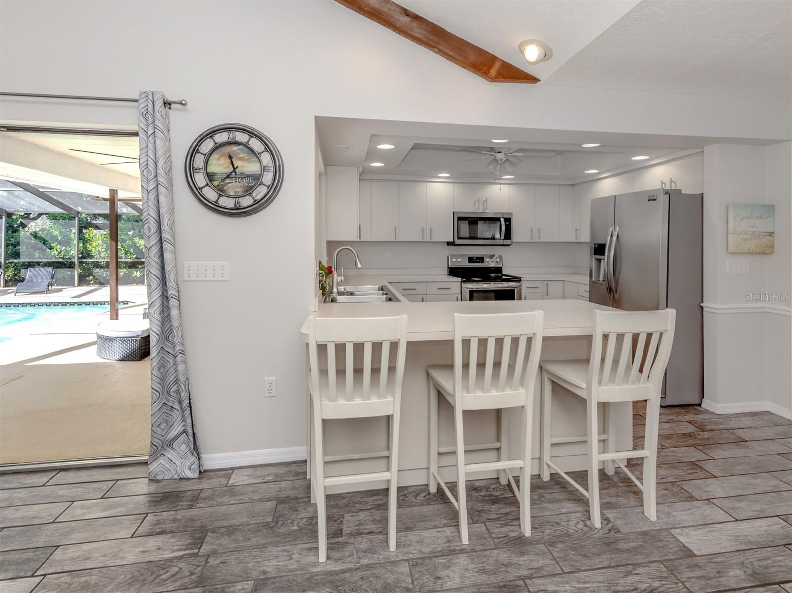 Image 10 of 76 For 1215 Paradise Way