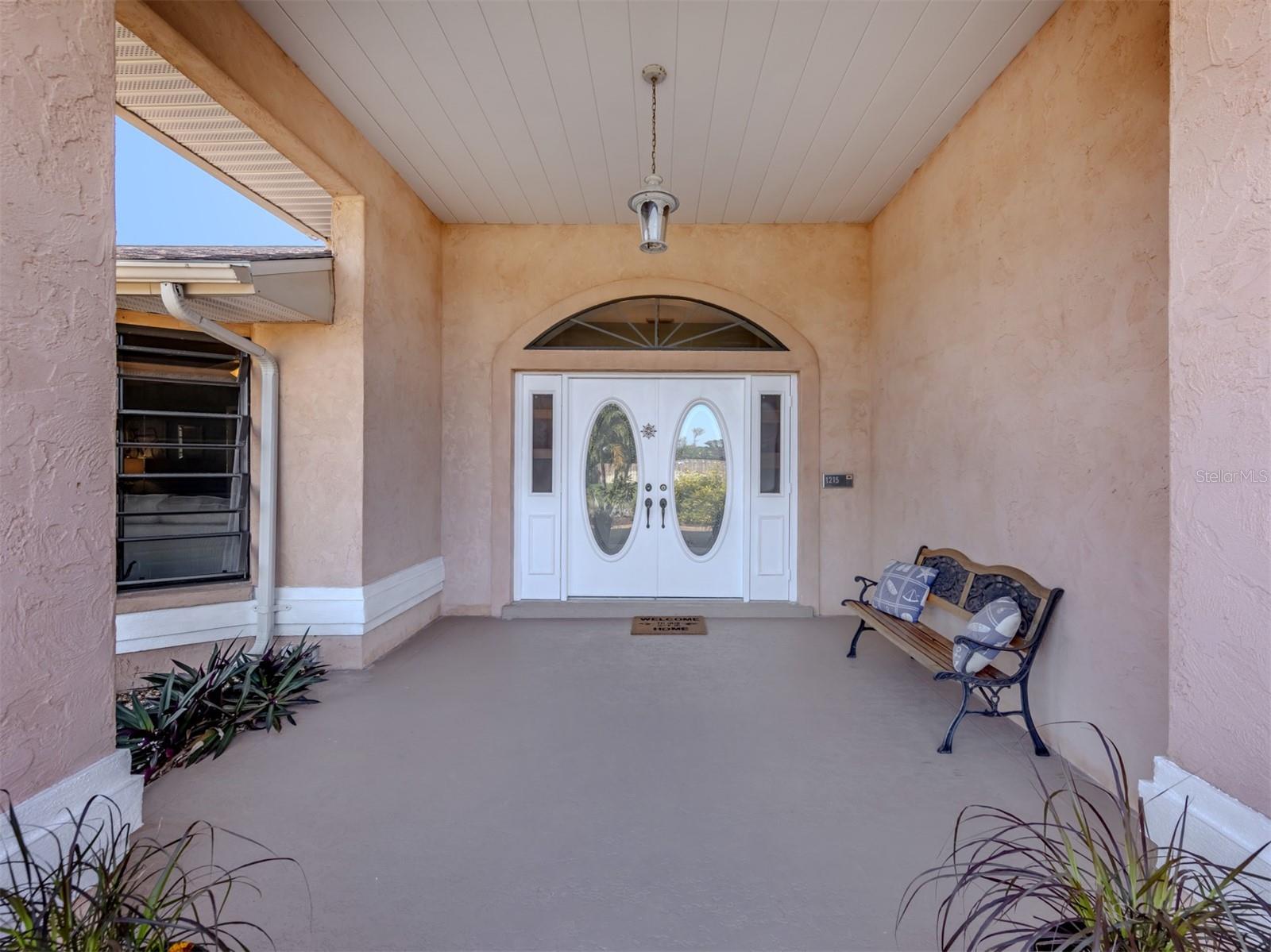 Image 5 of 76 For 1215 Paradise Way