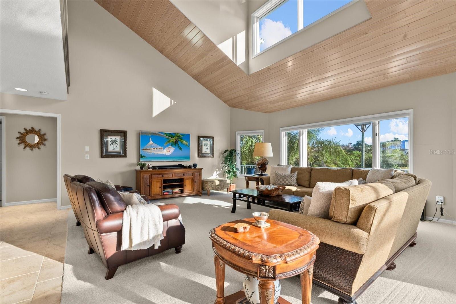 Image 13 of 70 For 479 Creek Drive