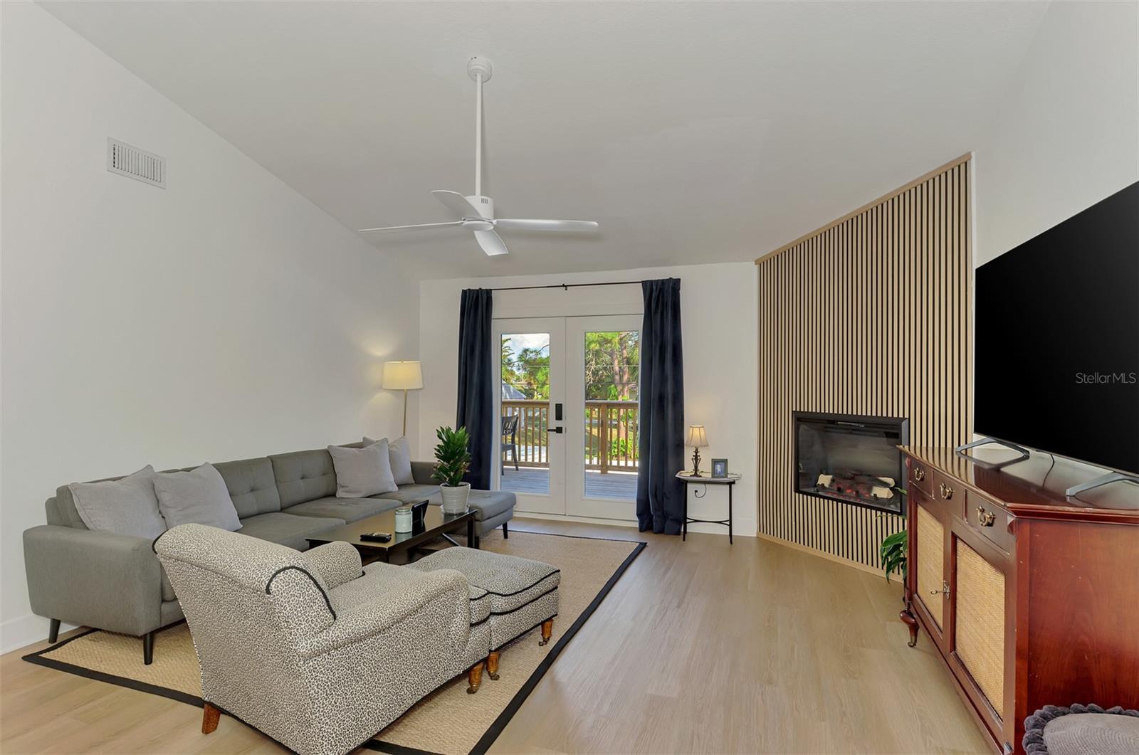 Image 14 of 83 For 812 Garland Avenue