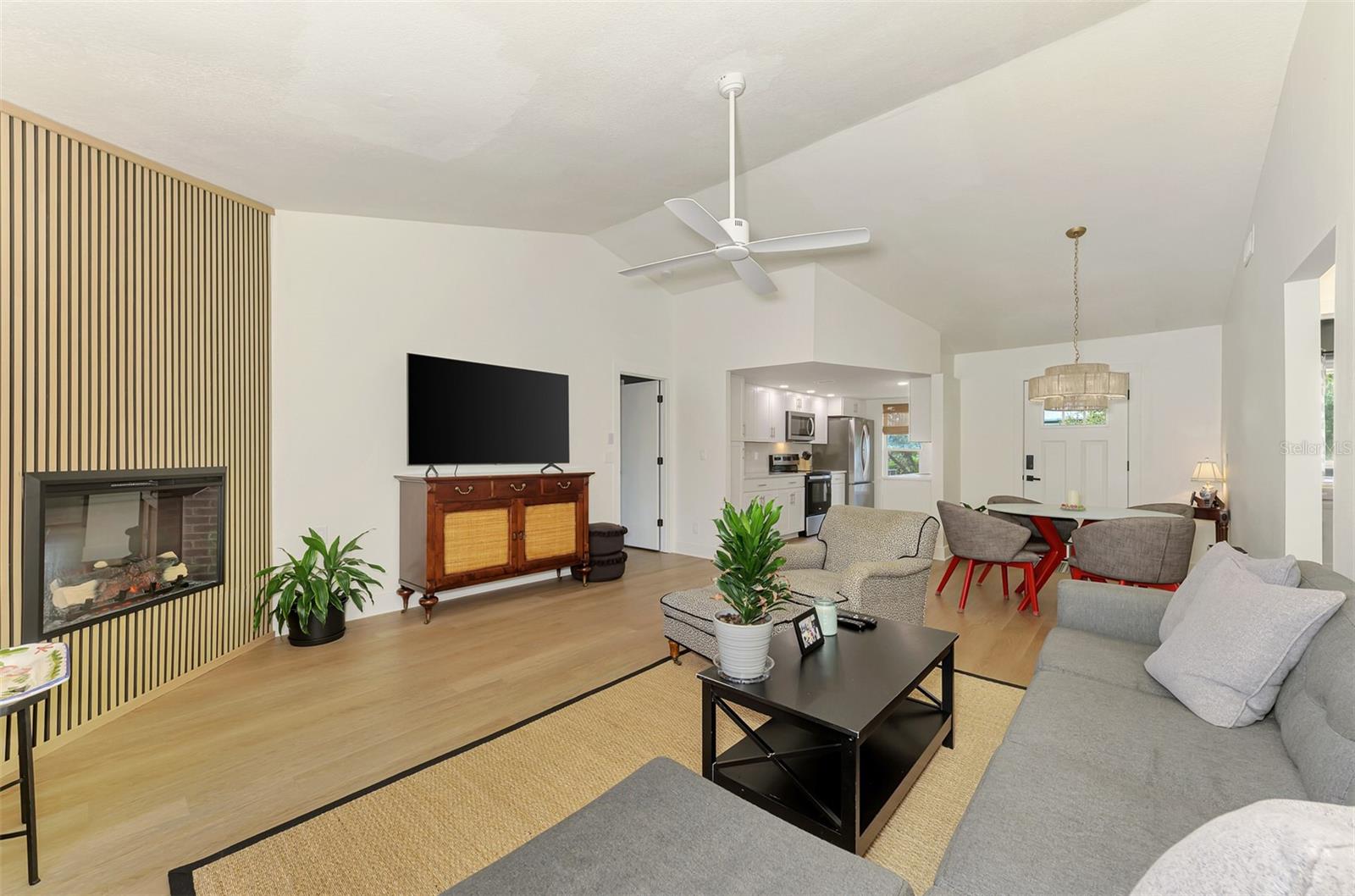 Image 18 of 83 For 812 Garland Avenue