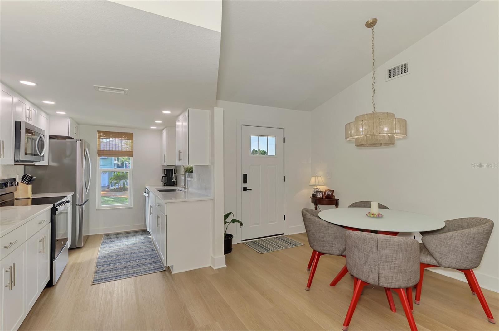 Image 20 of 83 For 812 Garland Avenue