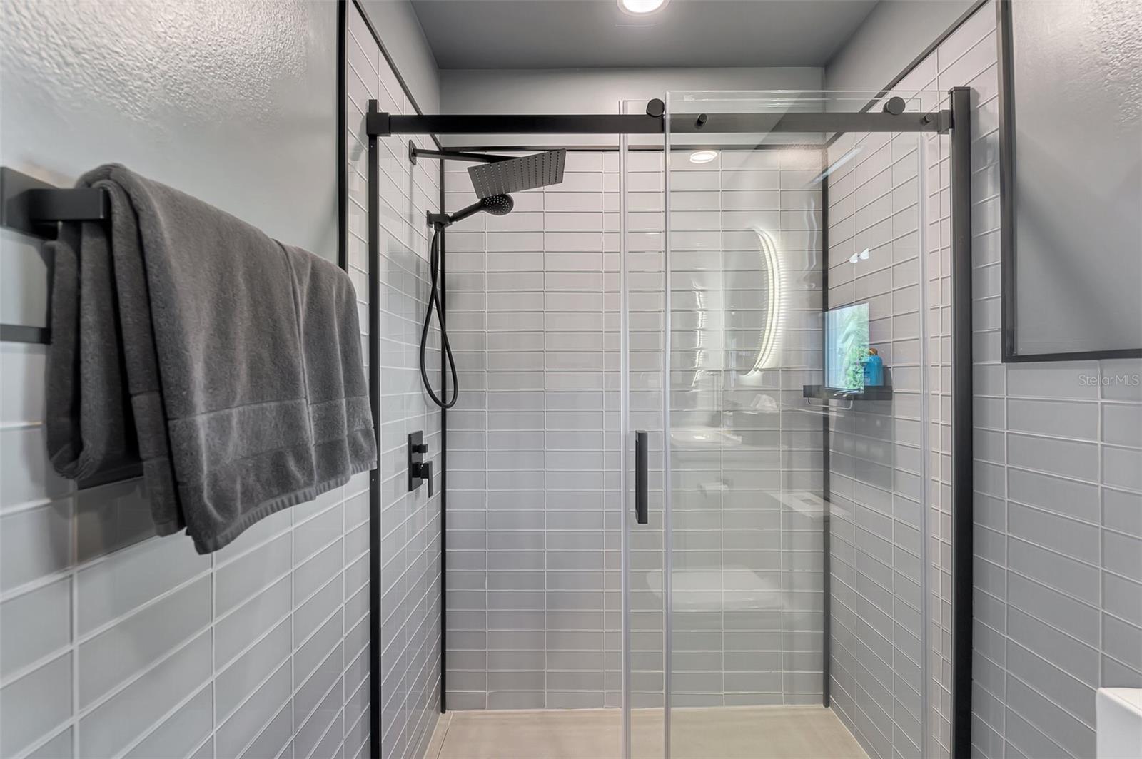 Image 38 of 83 For 812 Garland Avenue