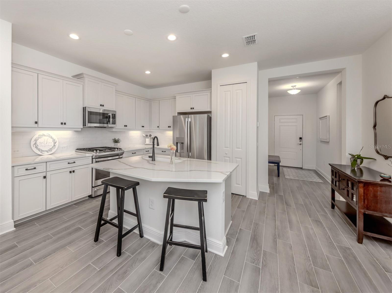 Image 10 of 34 For 18002 Franklin Park Court