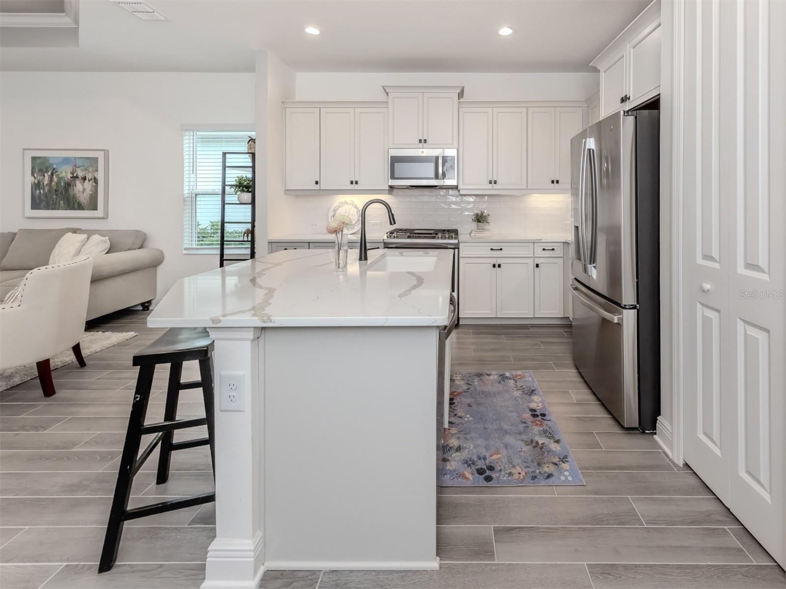 Image 11 of 34 For 18002 Franklin Park Court