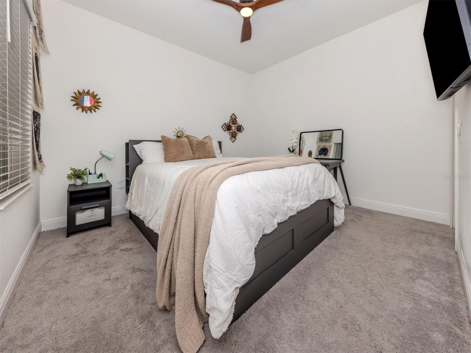 Image 15 of 34 For 18002 Franklin Park Court