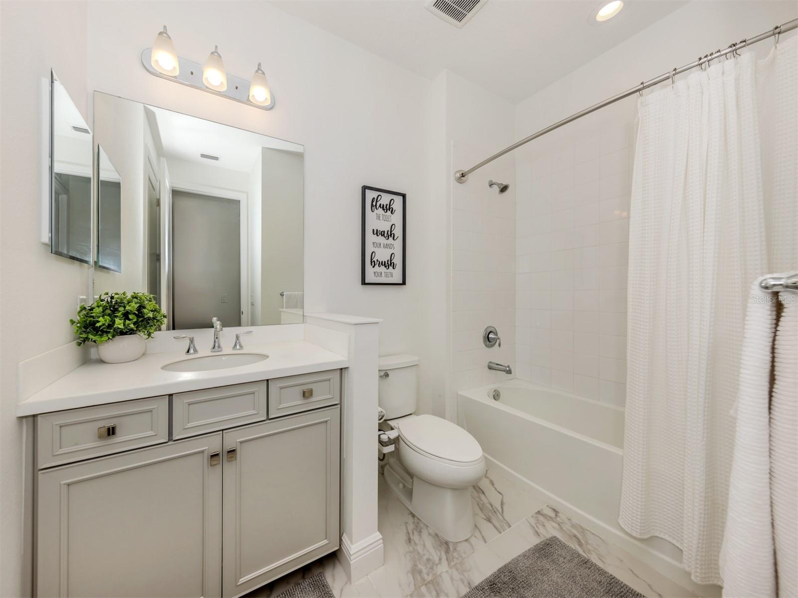 Image 16 of 34 For 18002 Franklin Park Court