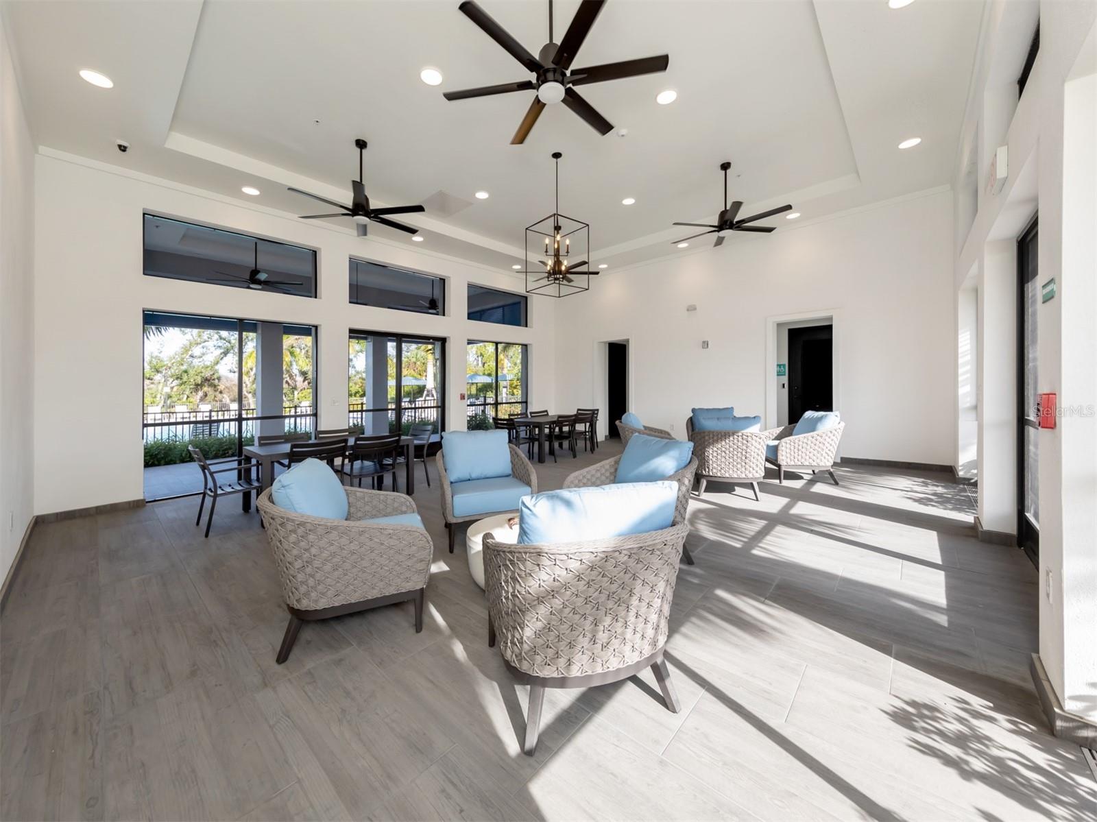 Image 22 of 34 For 18002 Franklin Park Court