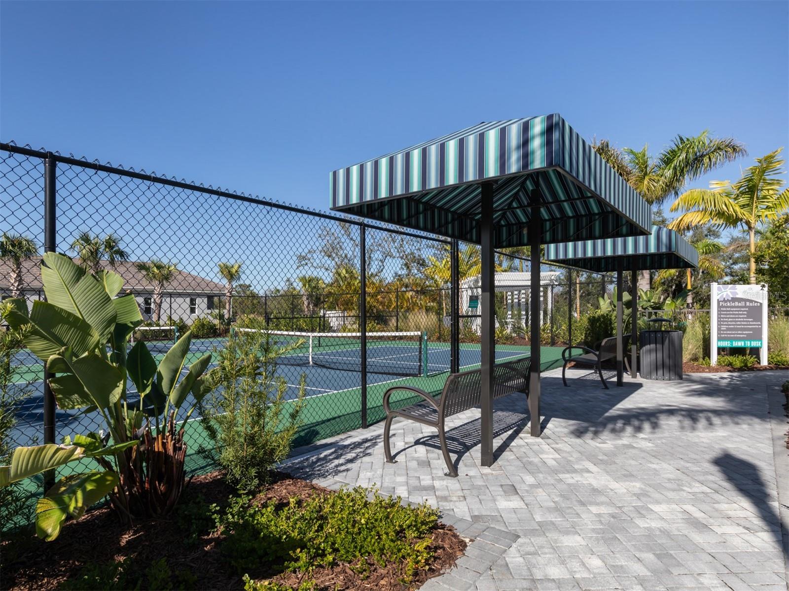 Image 24 of 34 For 18002 Franklin Park Court