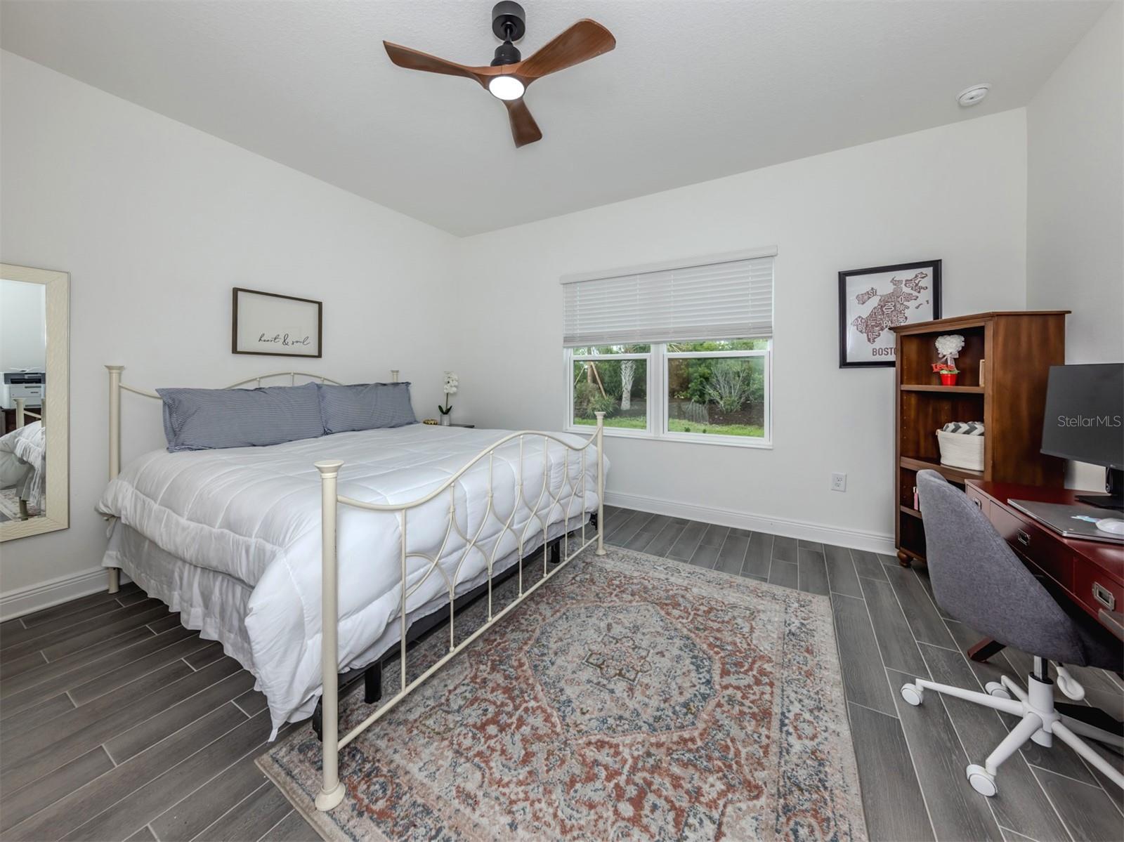 Image 4 of 34 For 18002 Franklin Park Court