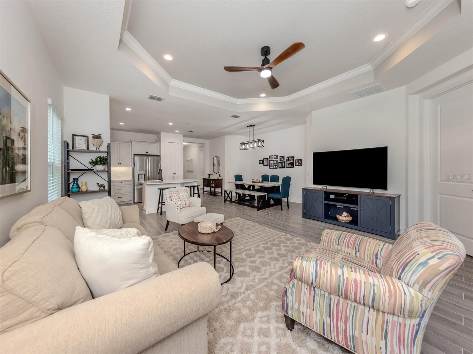 Image 7 of 34 For 18002 Franklin Park Court