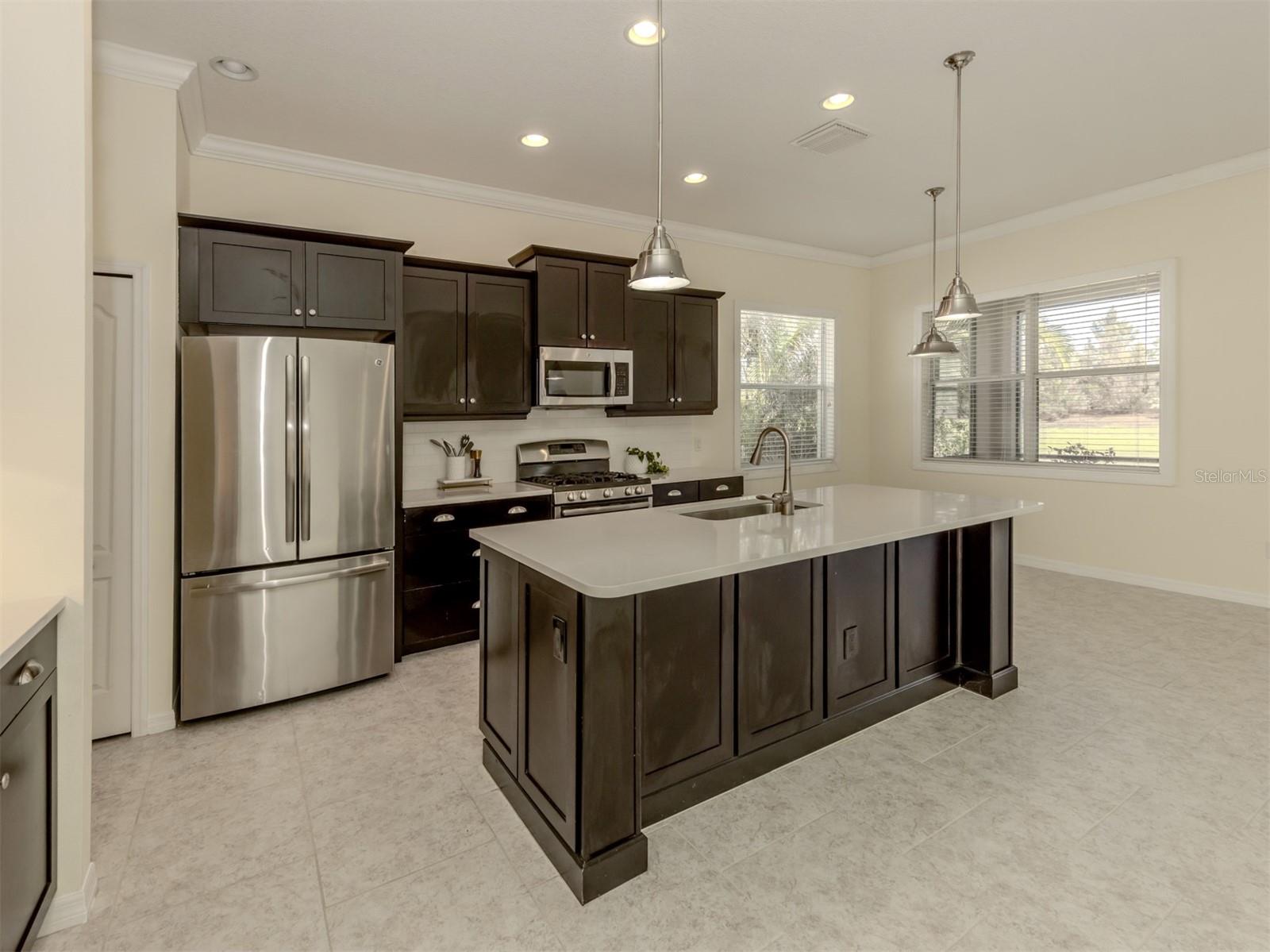 Image 4 of 34 For 10768 Trophy Drive