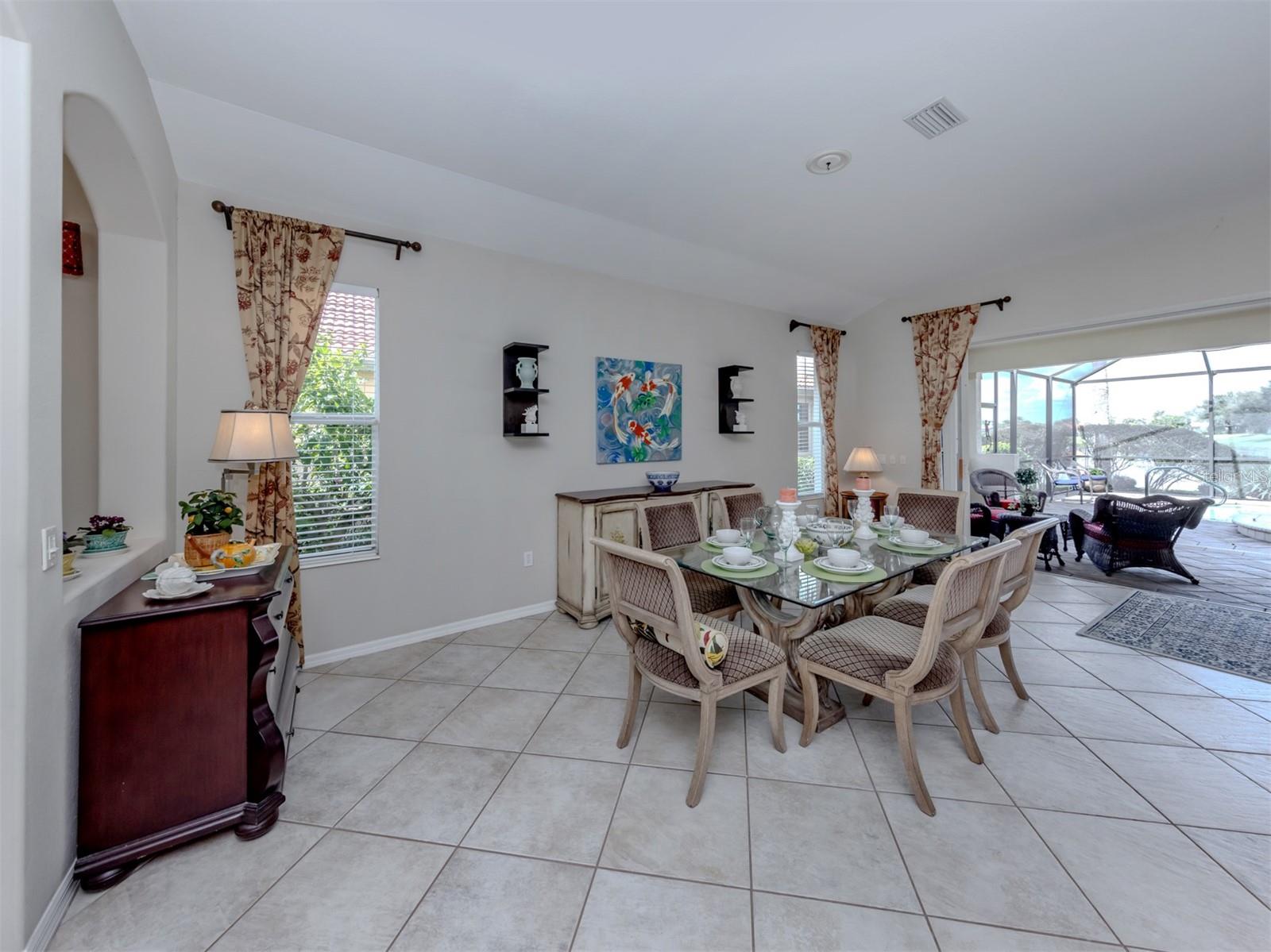 Image 15 of 70 For 102 Treviso Court